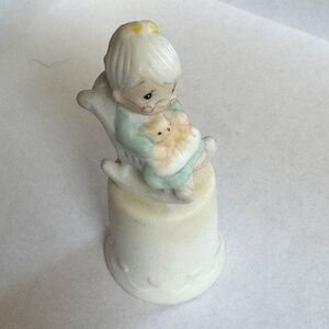 Vintage Precious Moments Purrfect Grandma China thimble